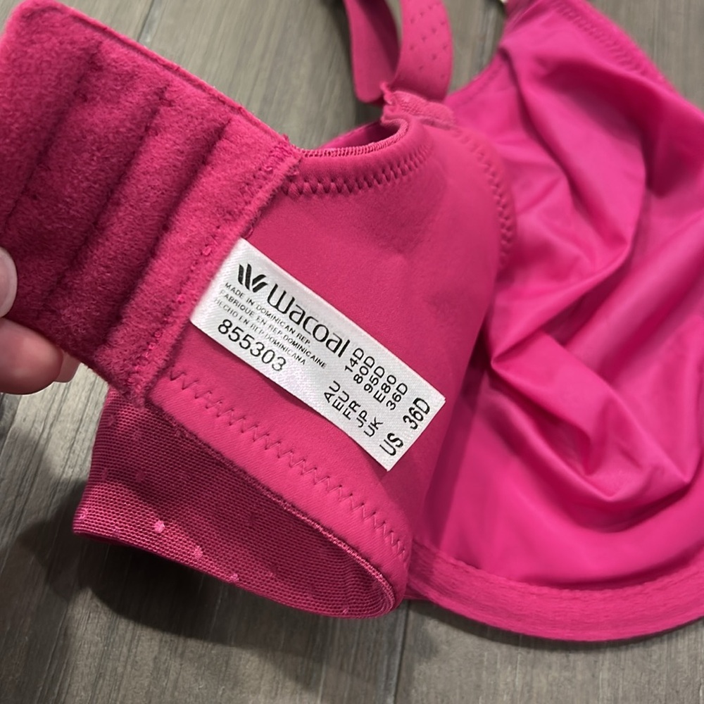 NWT! Wacoal 855303 - 36D - Picture 9 of 10